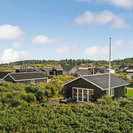 Сasa de vacaciones Lovely In With Kitchen